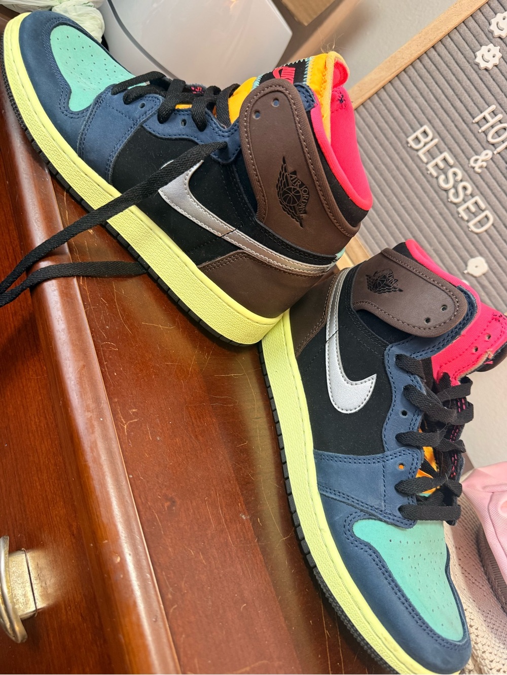 Air Jordan 1 Mid Multicolor Sneakers